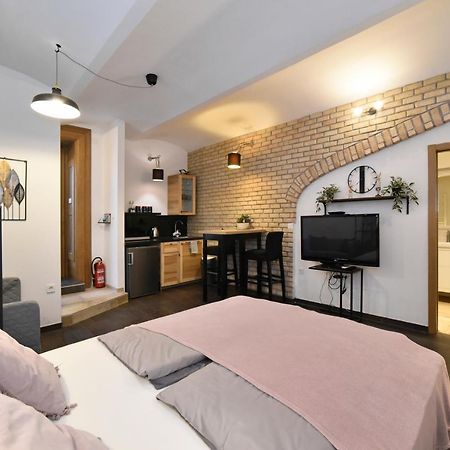 Manuela Varsavska Studio Apartments Zagreb Bagian luar foto