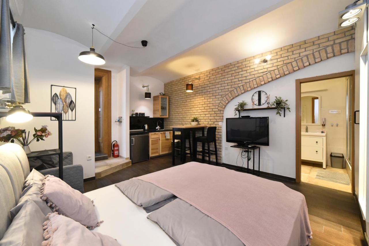 Manuela Varsavska Studio Apartments Zagreb Bagian luar foto