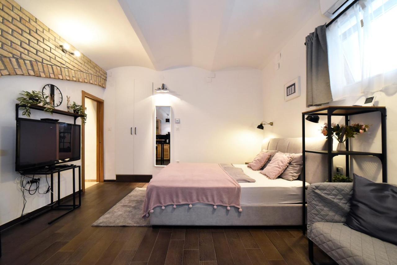 Manuela Varsavska Studio Apartments Zagreb Bagian luar foto