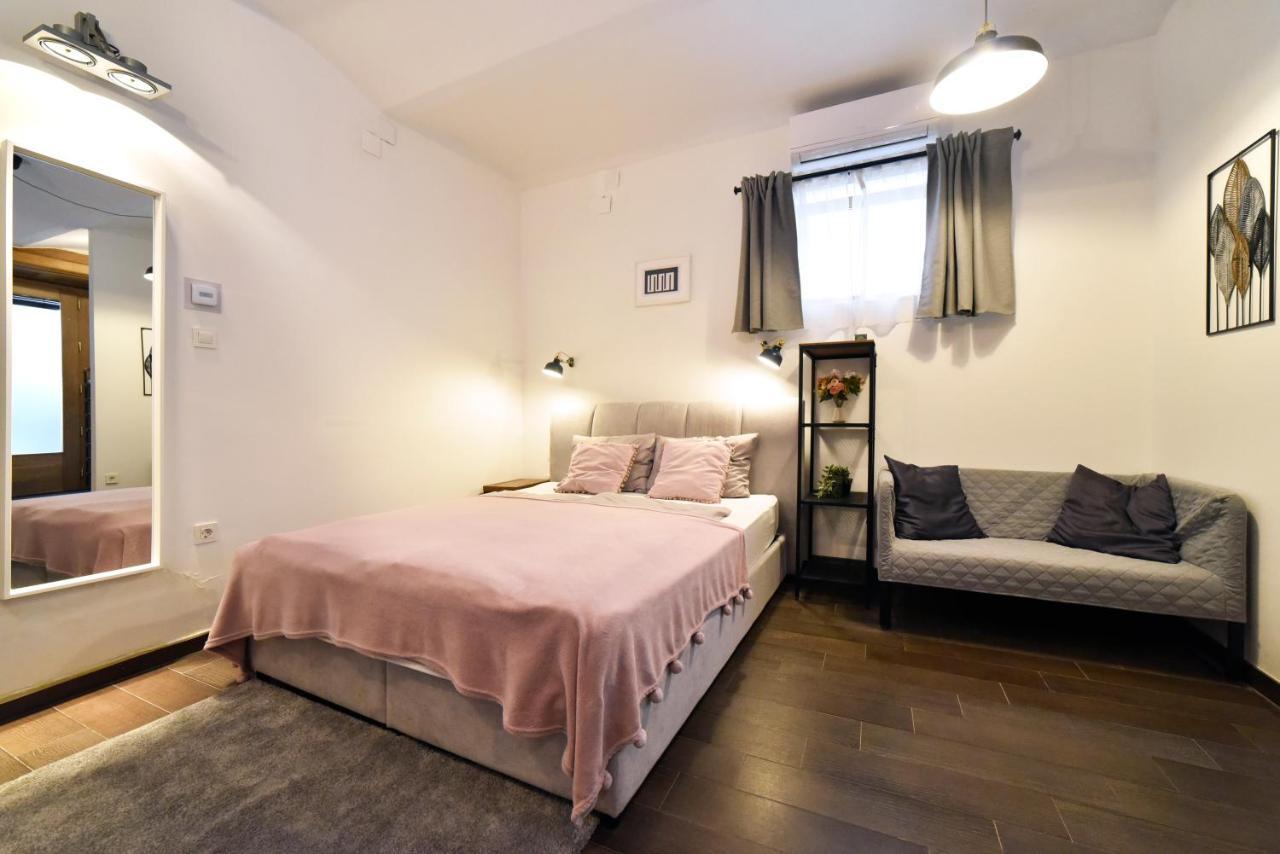 Manuela Varsavska Studio Apartments Zagreb Bagian luar foto