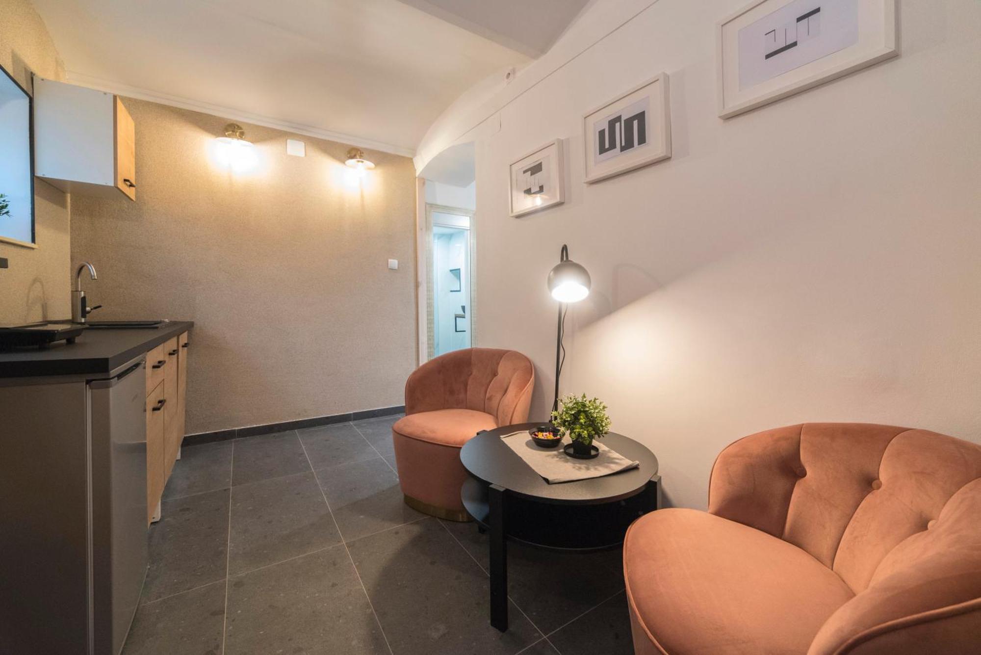 Manuela Varsavska Studio Apartments Zagreb Bagian luar foto