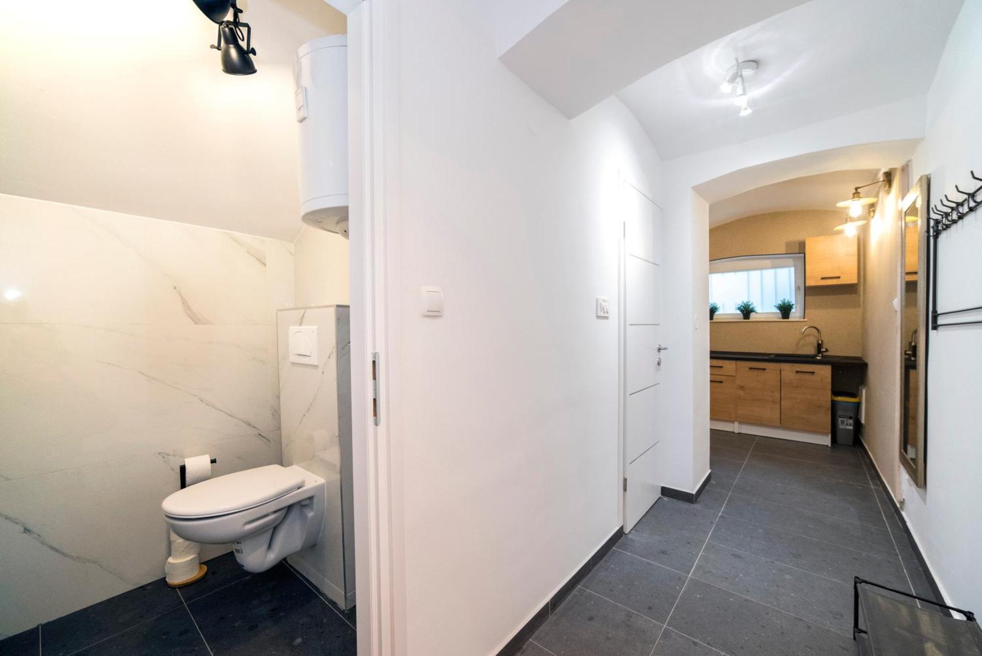 Manuela Varsavska Studio Apartments Zagreb Bagian luar foto